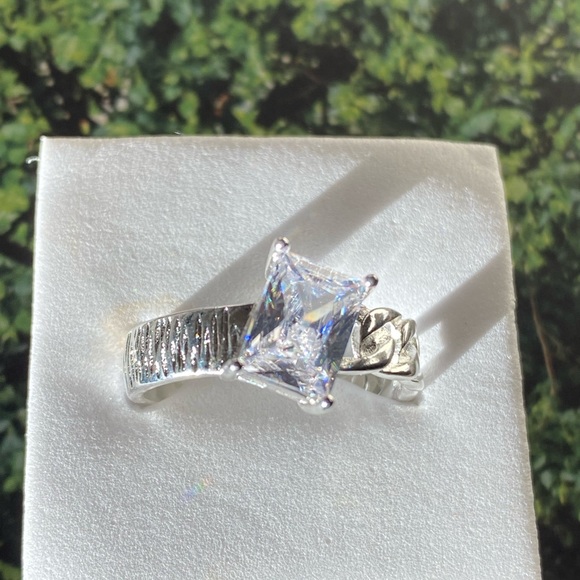 Sterling silver ring with stone 💍💎✨ - Picture 8 of 8